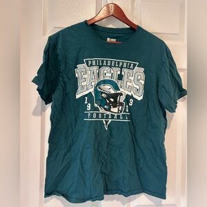 NFL Team Apparel Women’s Large Philadelphia Eagles Logo Short Sleeve T-Shirt
